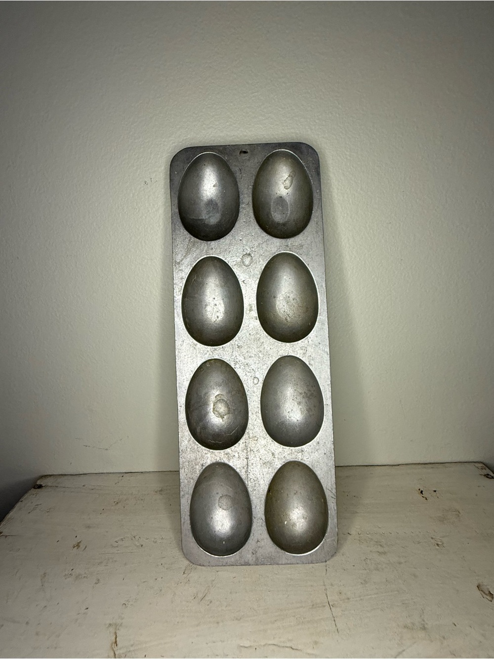 VTG Heavy Aluminum Cast Metal 8 Egg Candy Baking Mold Easter Farm Industrial Art